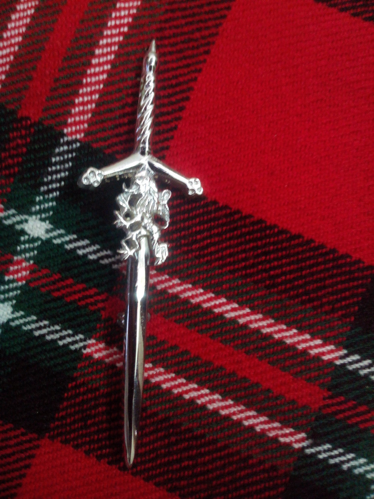 Brand New SCOTTISH LION Sword KILT PIN 4"/LION RAMPANT MOUNT SCOTTISH