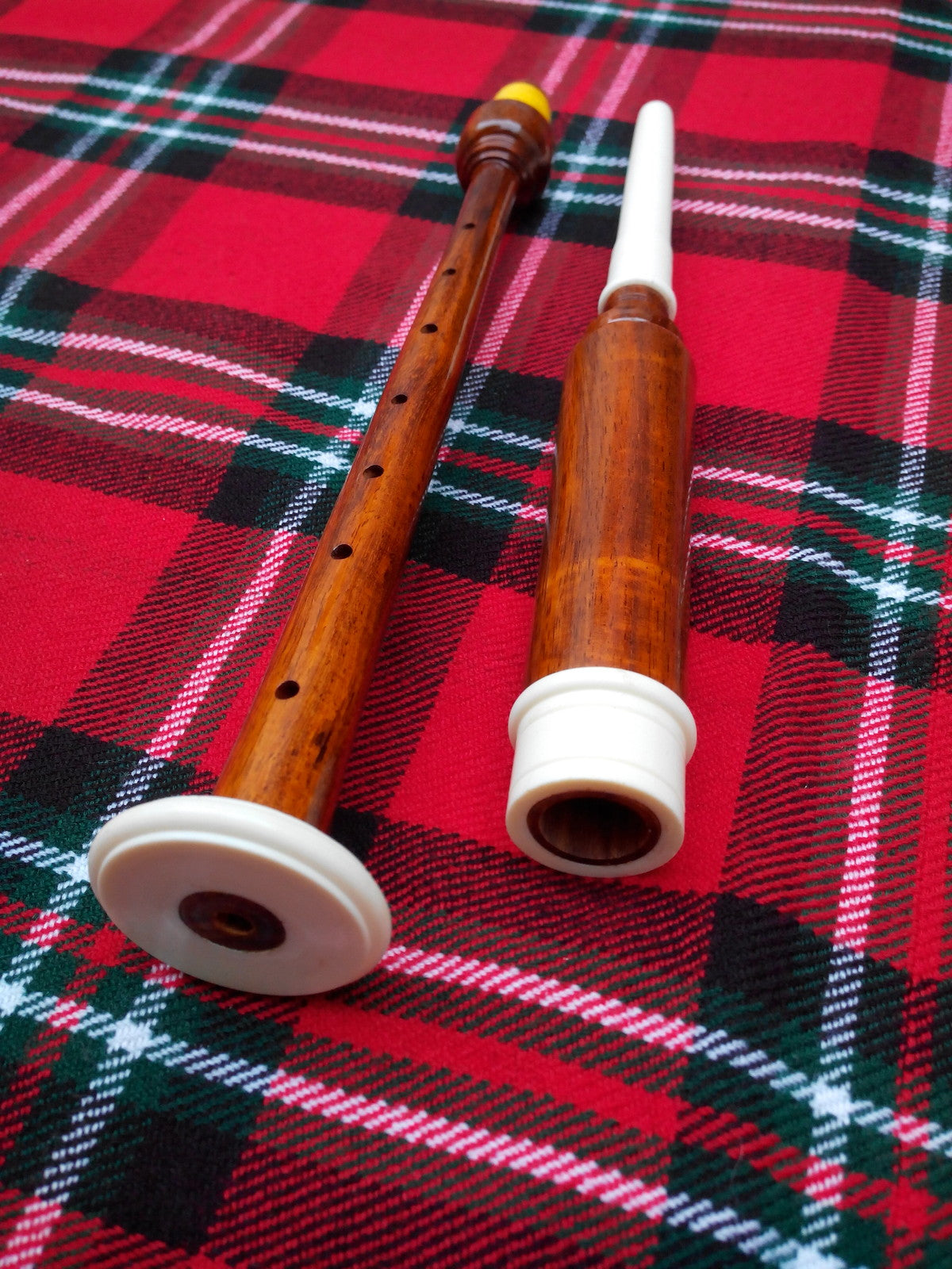 SCOTTISH BAGPIPE PRACTICE CHANTER ROSEWOOD NATURAL IMMATION IVORY AMOUNT +2 REED