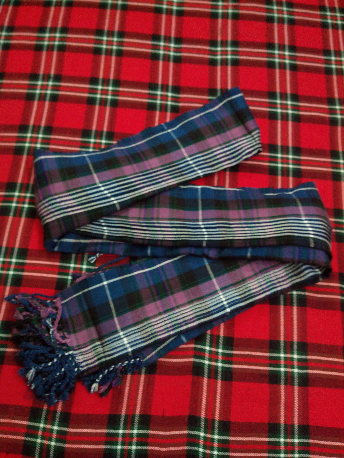 T C Men’s Kilt Fly Plaids Pride of Scotland Tartan 3 1/2 Yards/Kilt Fly Plaid