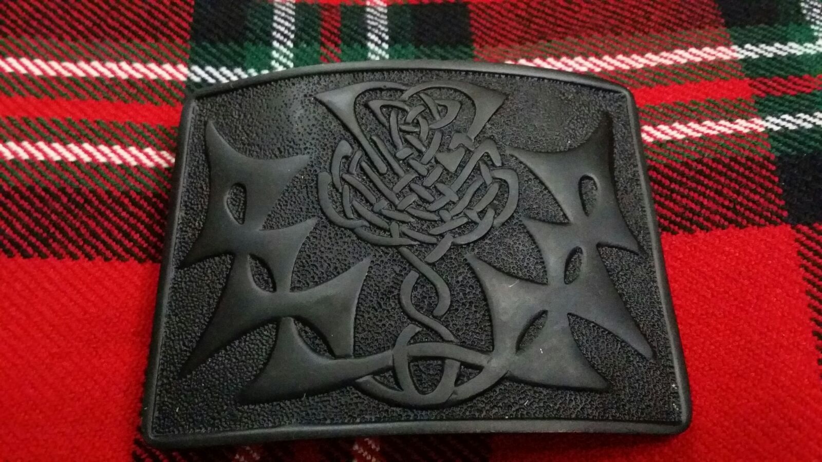 TC Men’s Highland Kilt Belt Buckle Celtic Knot Thistle Jet Black Finish/Buckles