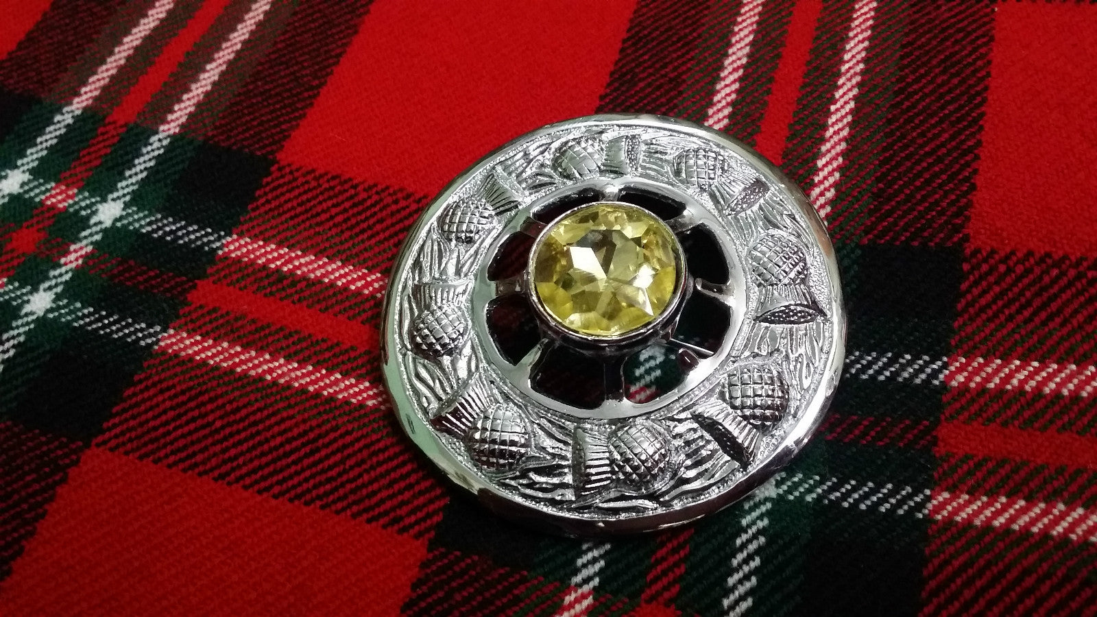 TC Celtic Fly Plaid Brooch Chrome Finish Yellow Stone 3"/Thistle Brooches Pin