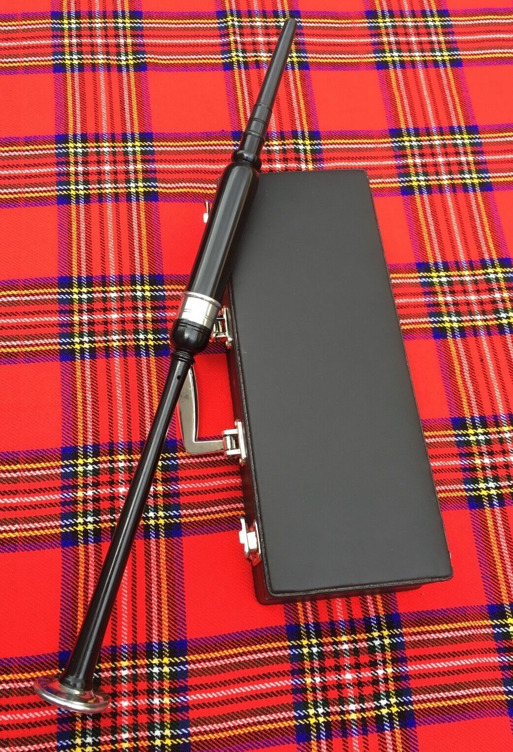 Scottish Highland Rosewood Silver Mounts Practice chanter+ carrying box+3 Reeds