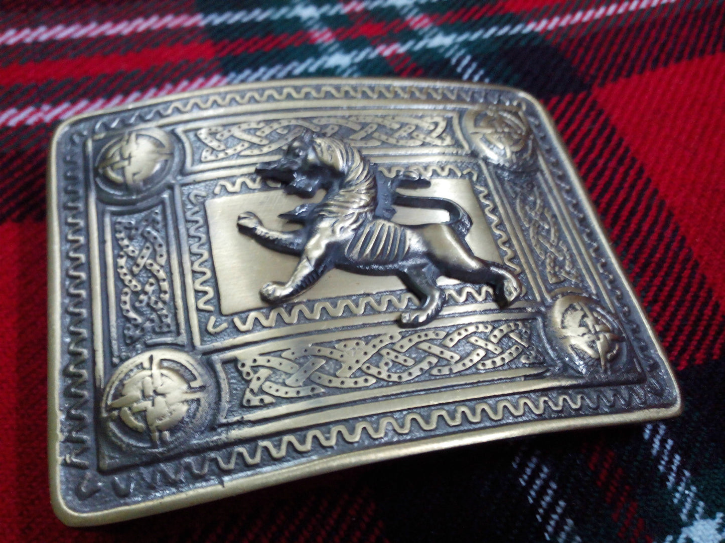 TC Men’s Kilt Belt Buckle Lion Rampant Antique/Celtic kilt belt Buckle antique