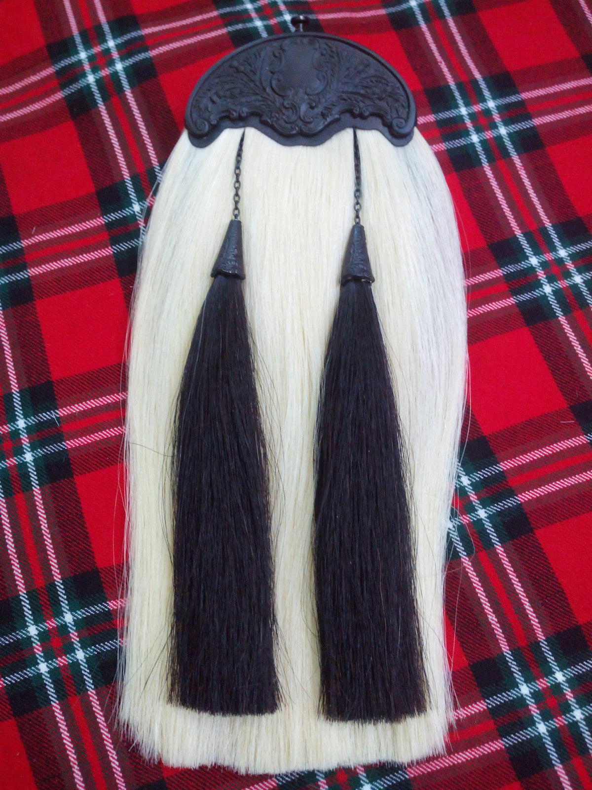 TC Men's Kilt Sporran White Horse Hair Celtic Thistle Cantle Jet Black Finish