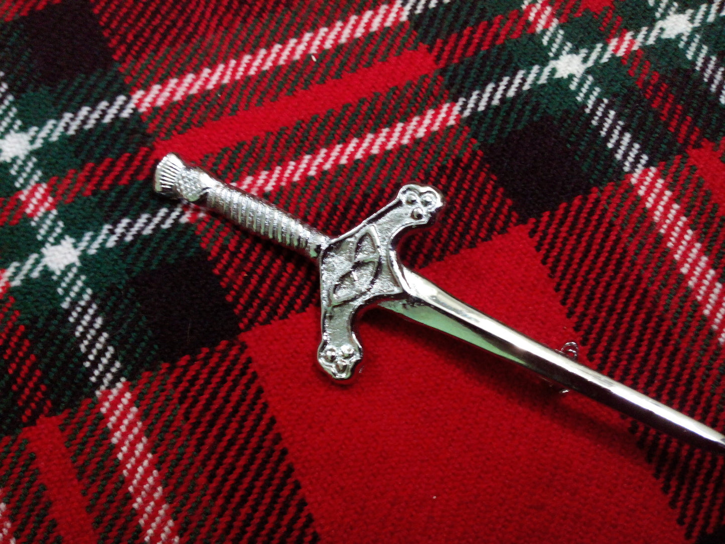 New Scottish Celtic Sword Kilt Pin Thistle Hilt/Thistle Kilt pin hilt/kilt Pins
