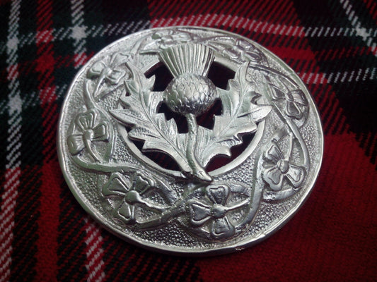 TC Men’s Scottish Kilt Fly Plaid Brooch Thistle Silver Plated/Fly Plaid Brooches