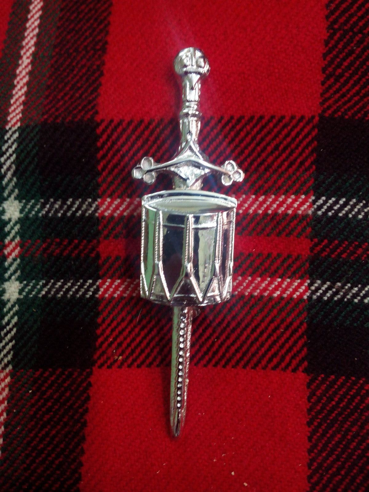 TC Drummer Kilt Pin Chrome Finish 4"/Highland kilt pin for Drummer Drum Badge