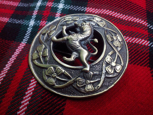 TC Men’s Kilt Fly Plaid Brooches Lion Rampant Antique/Scottish Thistle brooches