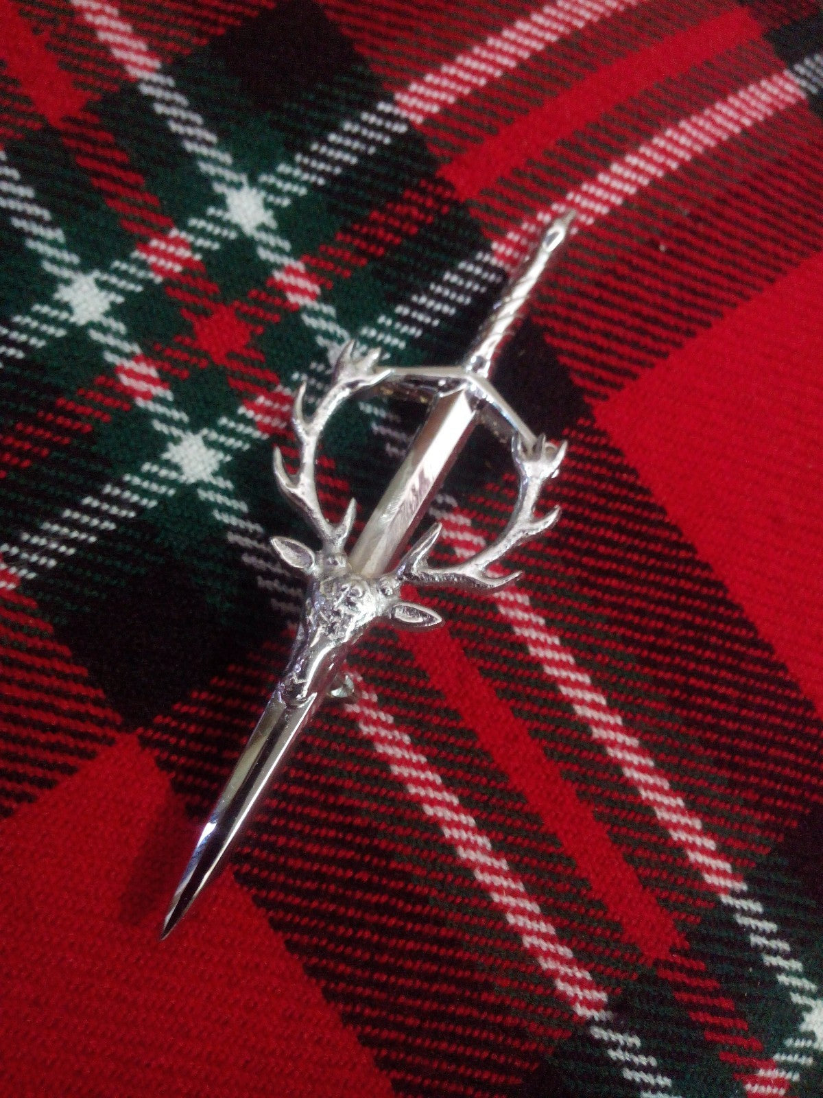STAG HEAD KILT pin CHROME finish/STAG HEAD CREST MOUNTED CHROME finish