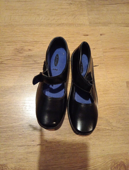 TC GIRLS BLACK SCHOOL SHOES - STRAP FORMAL PUMPS KIDS COMFORTABLE EASY FASTEN