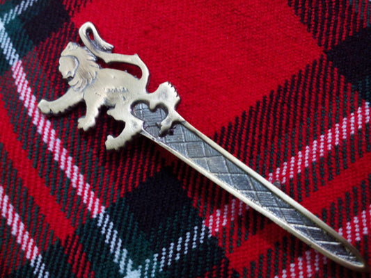 TC NEW KILT PIN RAMPANT LION DESIGN/LION RAMPANT KILT PINS ANTIQUE FINISH/KILT