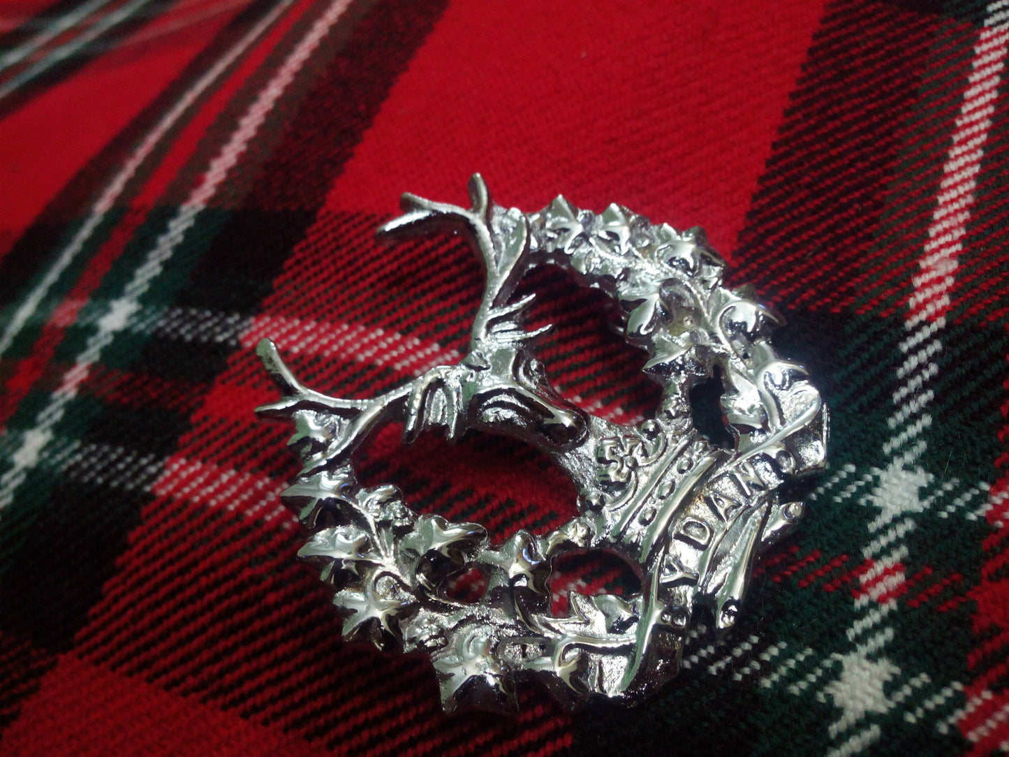 TC NEW GORDON HIGHLANDERS CAP BADGE CHROME FINISH/GORDON HIGHLANDERS REGIMENT
