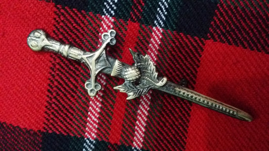 TC Celtic Kilt Pin Thistle Antique Finish 4"/Thistle Kilt Pins antique finish