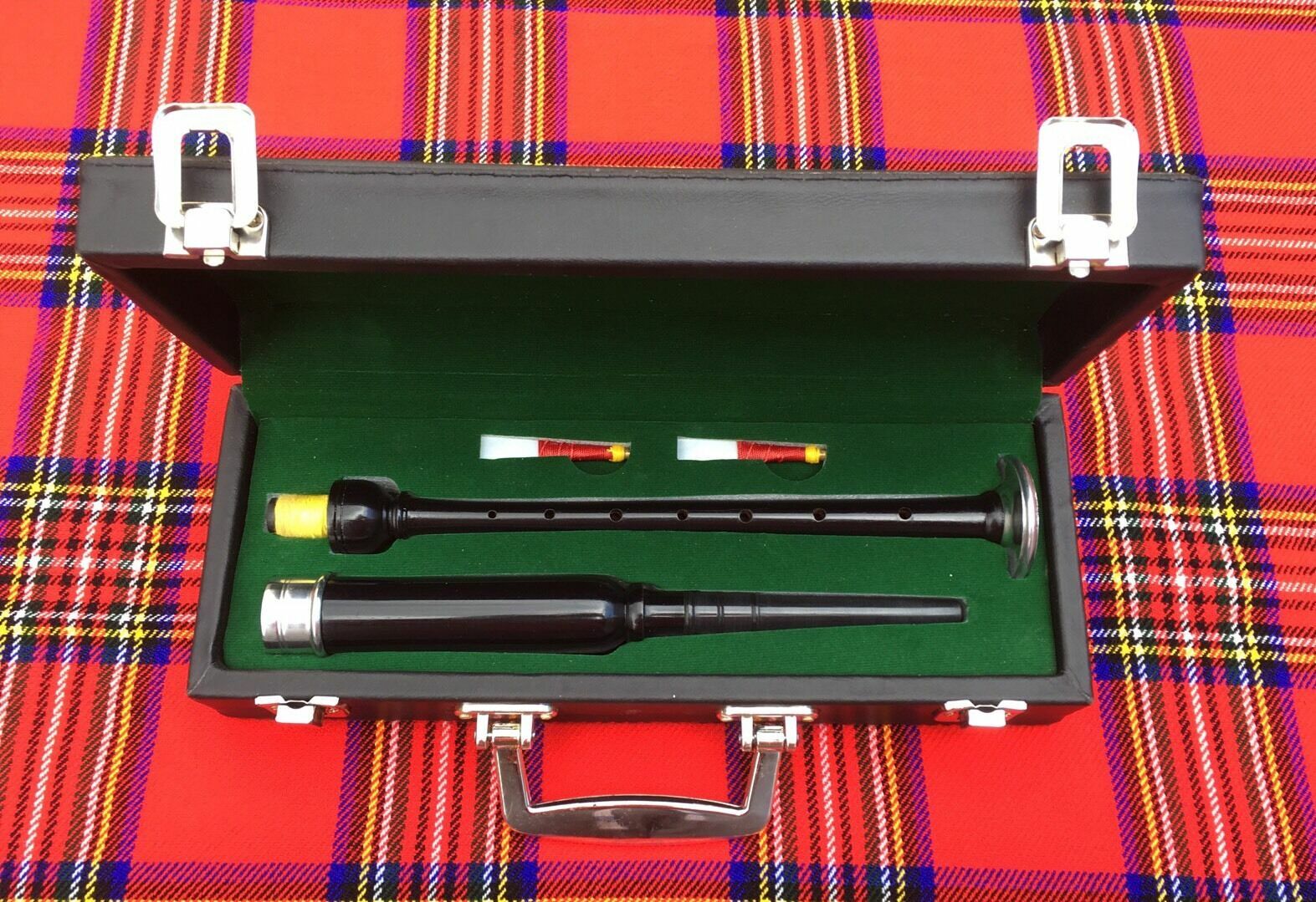 Scottish Highland Rosewood Silver Mounts Practice chanter+ carrying box+3 Reeds