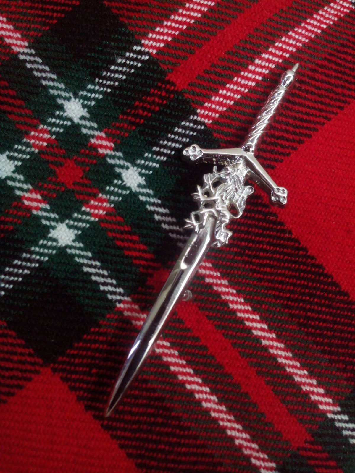 Brand New SCOTTISH LION Sword KILT PIN 4"/LION RAMPANT MOUNT SCOTTISH