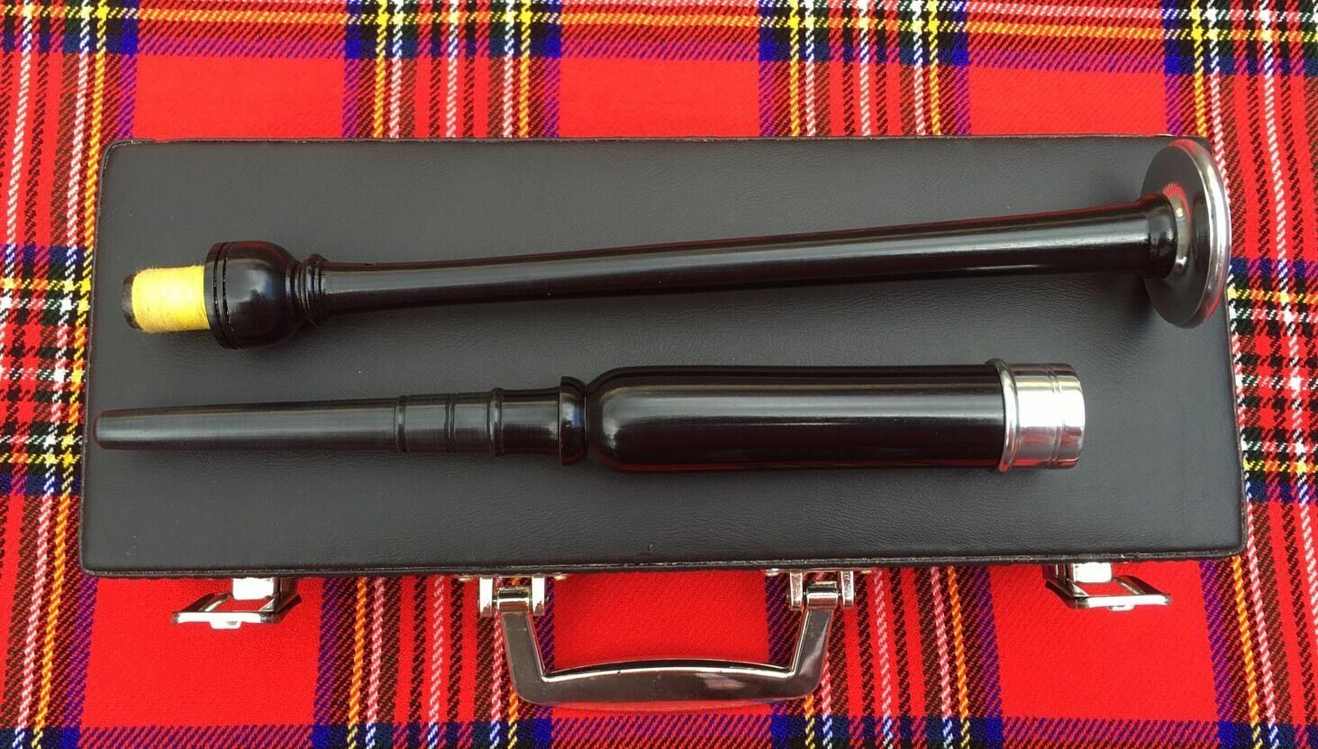 Scottish Highland Rosewood Silver Mounts Practice chanter+ carrying box+3 Reeds