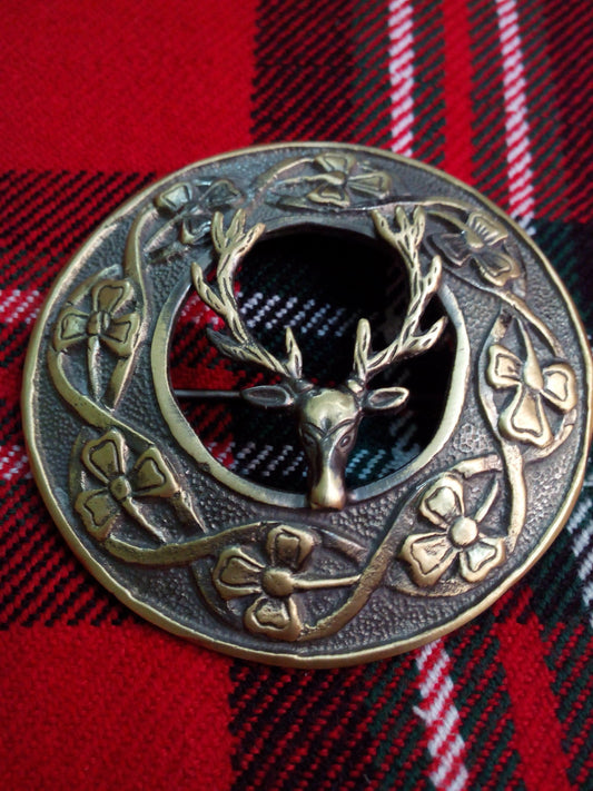 TC Stag Head Fly Plaid Brooch Antique Finish/Kilt Stag Deer Head