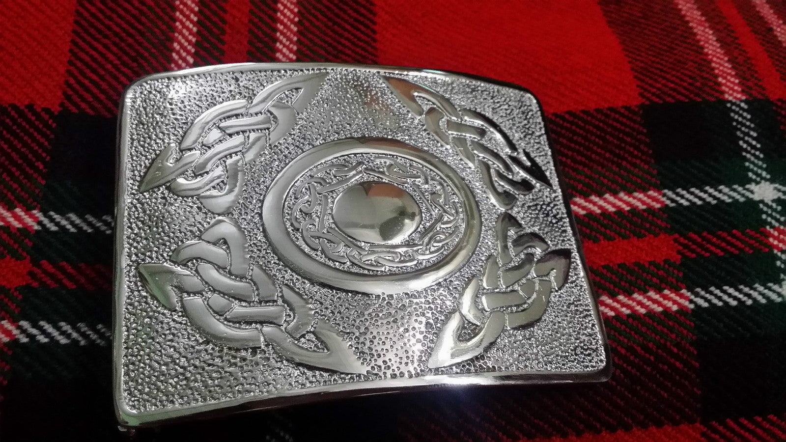 TC Men’s Highland Kilt Belt Buckle Torque with Celtic Knot Chrome/Silver Finish