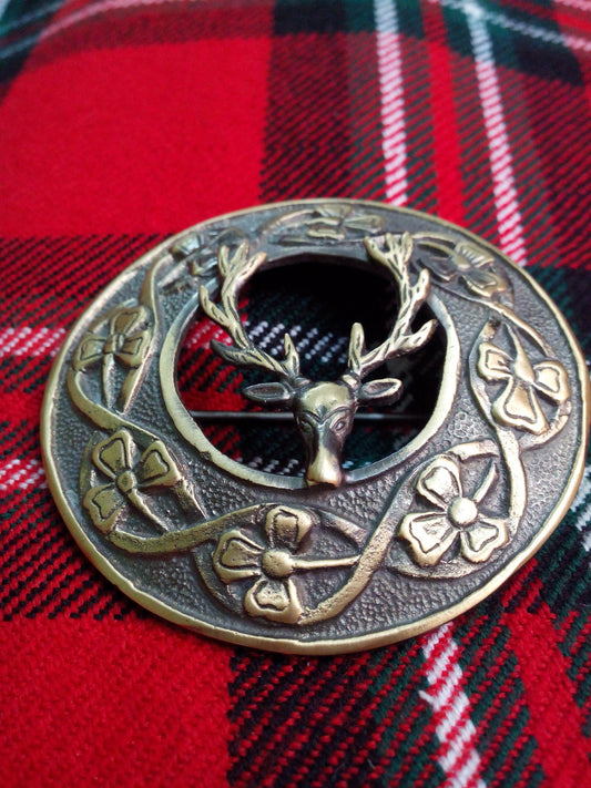 TC Stag Head Fly Plaid Brooch Antique Finish/Kilt Stag Deer Head