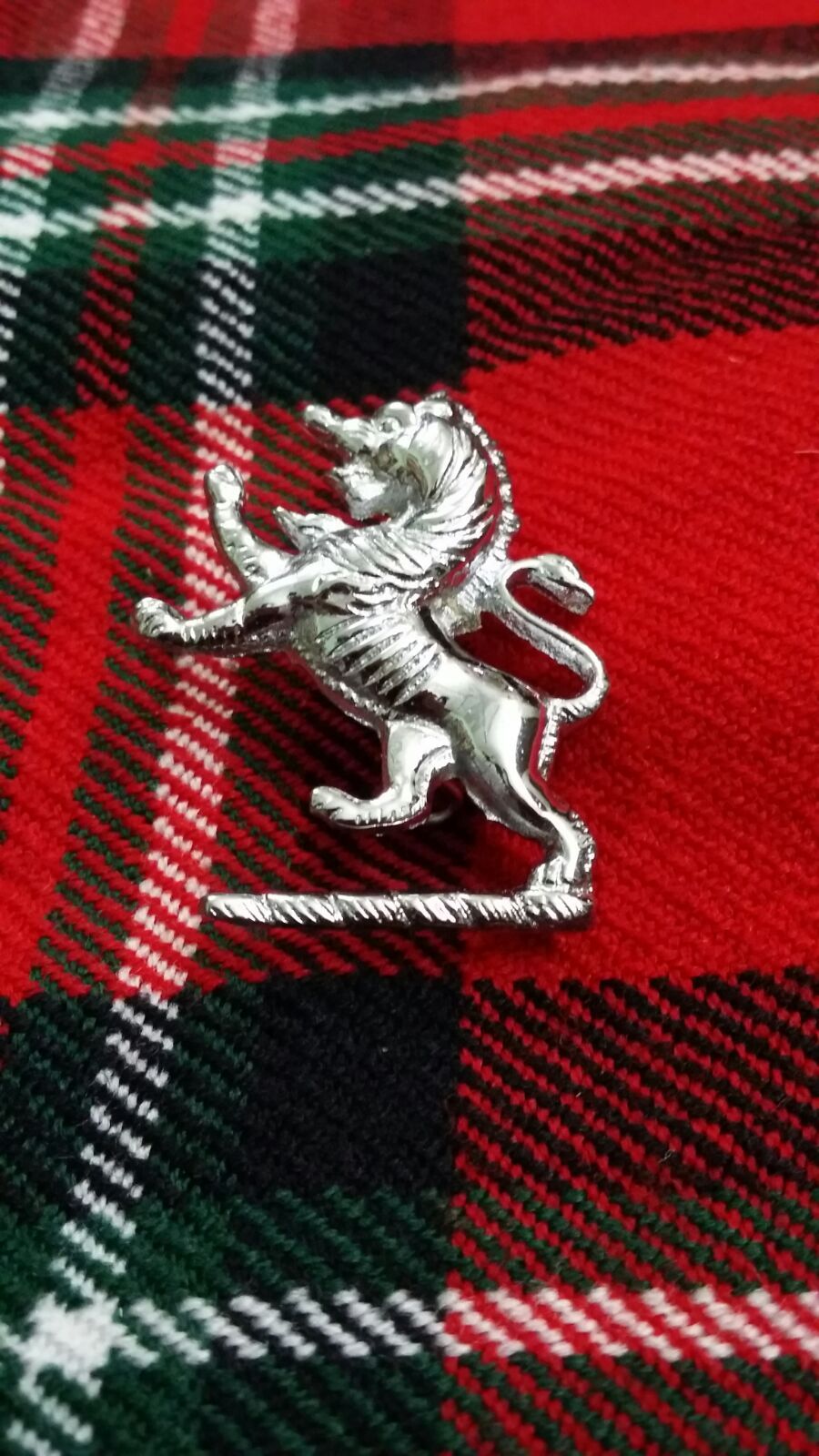 TC Highland Cap Badges/Glengarry Hat Badge Pin Lion Rampant Silver Chrome Finish