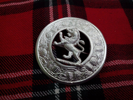 TC Scottish Lion Rampant Kilt Fly Plaid Brooch Silver Finish/Fly Plaid Brooches