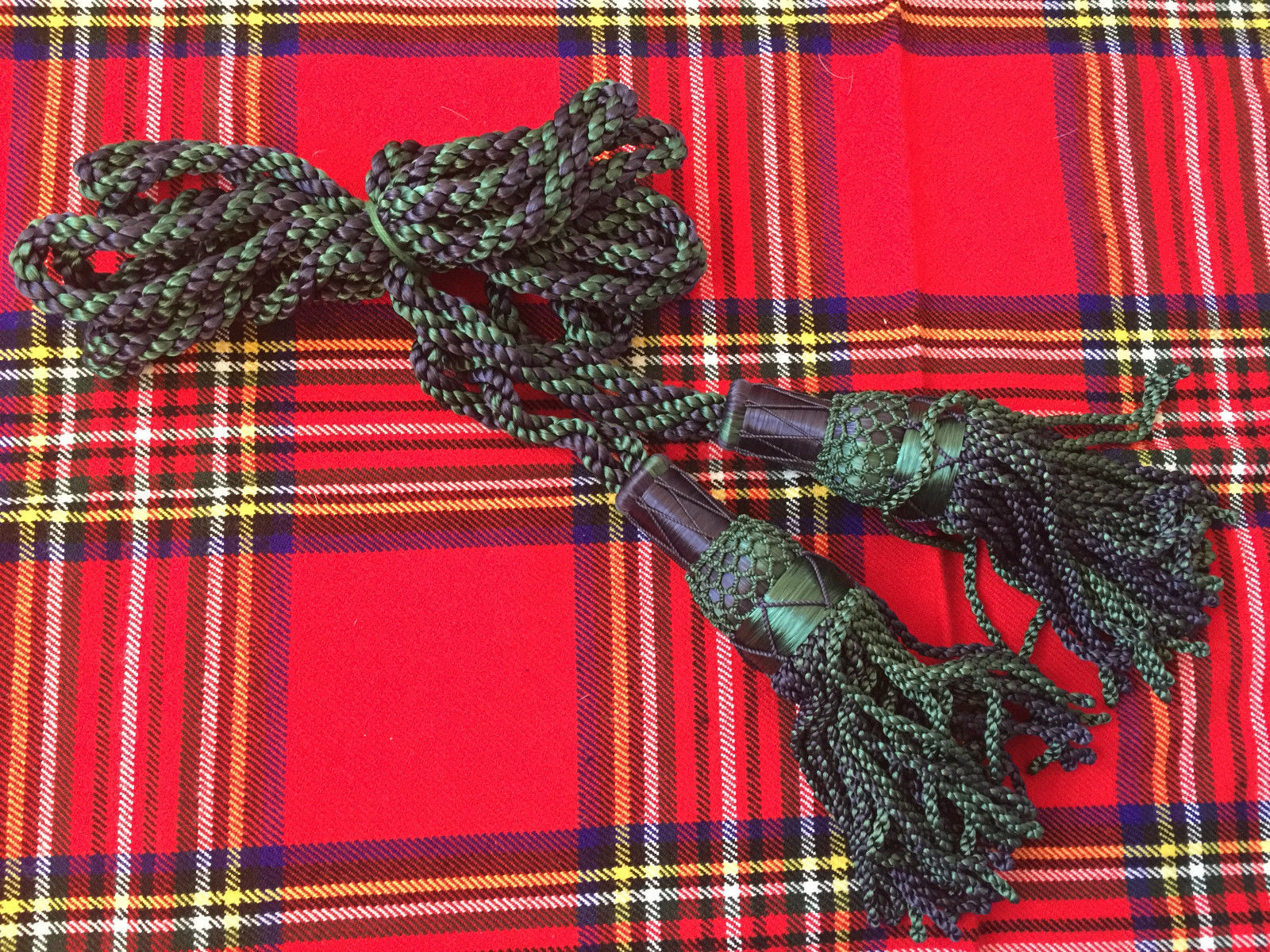 HIGHLAND GREAT SCOTTISH SILK BAGPIPE CORD DIFFERENT COLOR/BAGPIPE DRONE