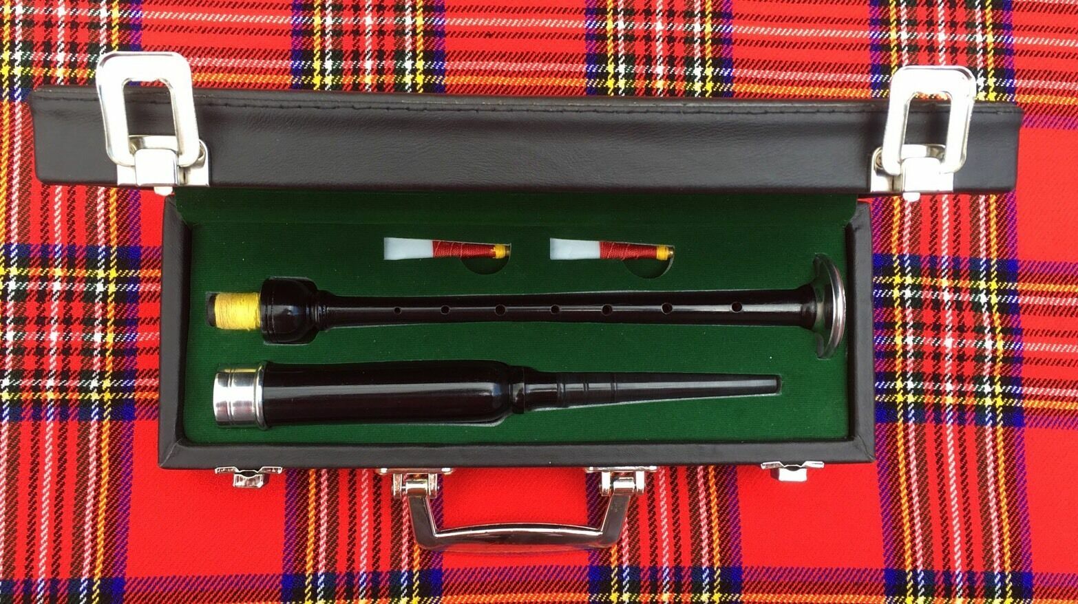 Scottish Highland Rosewood Silver Mounts Practice chanter+ carrying box+3 Reeds
