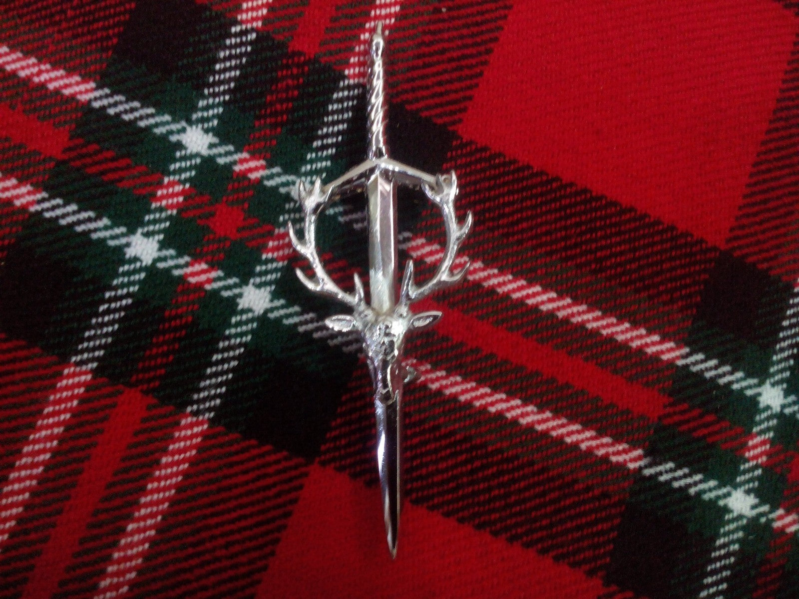 STAG HEAD KILT pin CHROME finish/STAG HEAD CREST MOUNTED CHROME finish