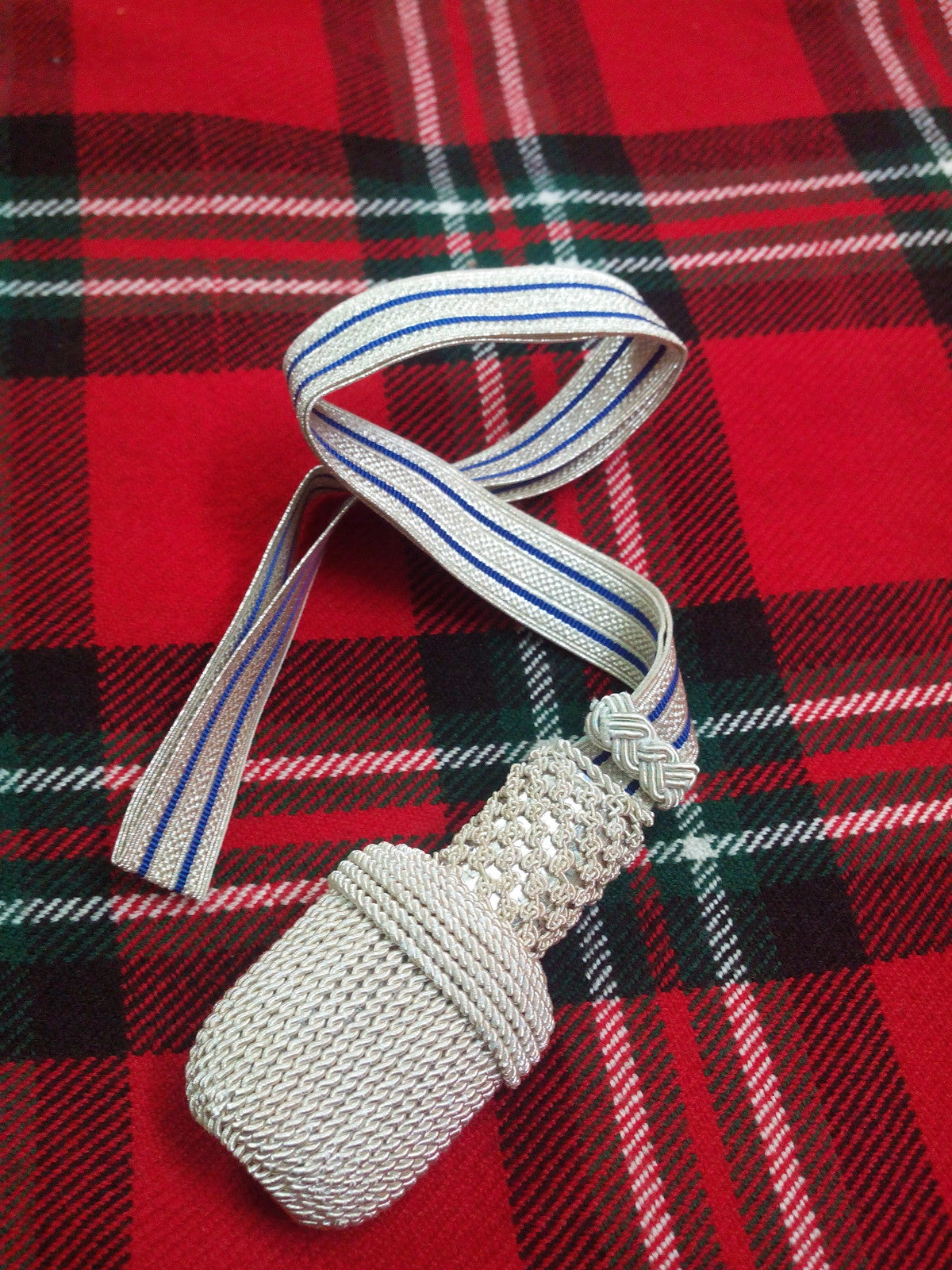 GERMAN OFFICER SWORD KNOT SILVER/ARMY SWORD KNOT/SWORD KNOT