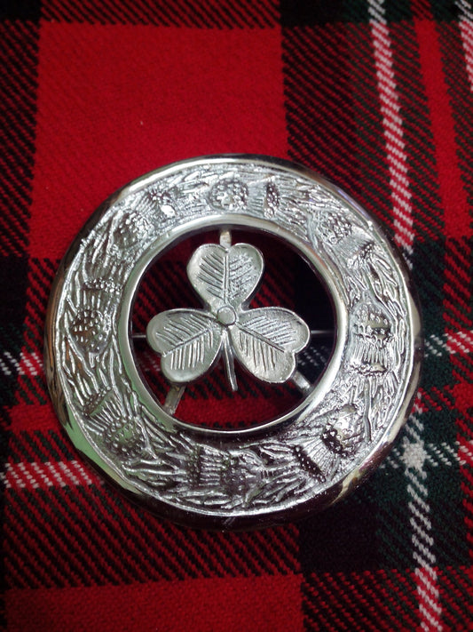 Kilt Fly Plaid Brooch Irish Shamrock Crest Scottish Thistles Border/plaid brooch